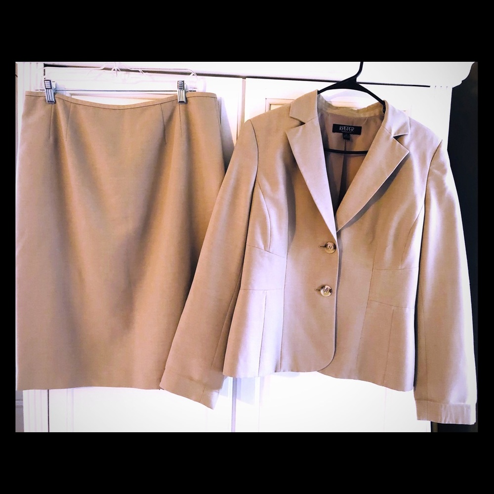 Kasper Business suit